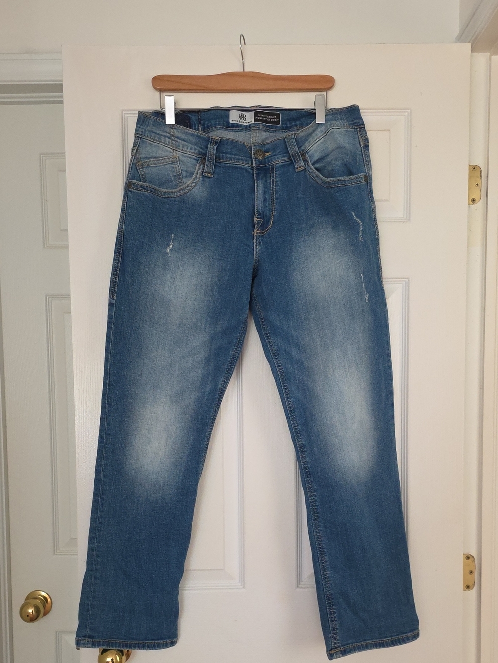 Rock & Republic Light Wash Blue Relaxed Jeans
